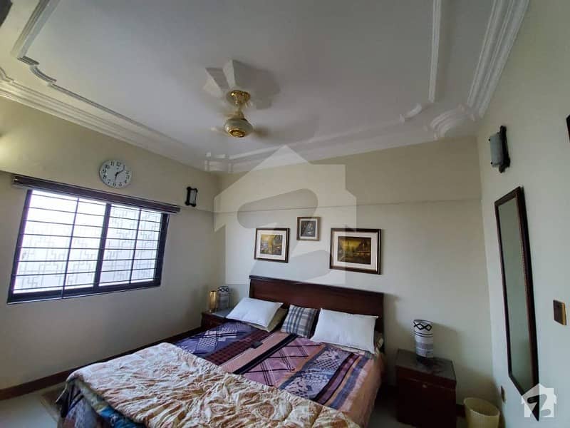 شانزیل گالف ریزڈینسیا جناح ایونیو کراچی میں 3 کمروں کا 8 مرلہ فلیٹ 1.6 کروڑ میں برائے فروخت۔