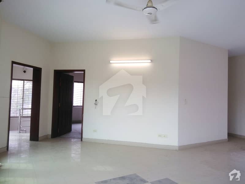 Ideal House For Sale In Askari