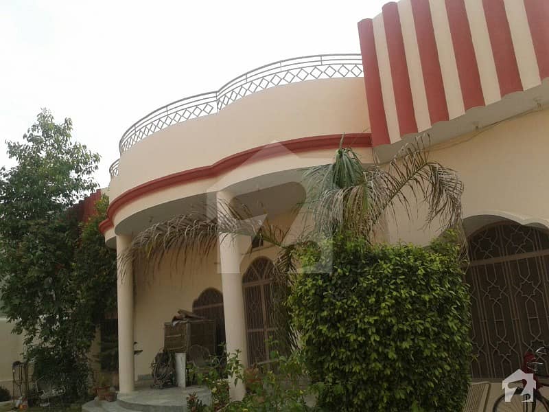 لغاری کالونی ڈیرہ غازی خان میں 3 کمروں کا 17 مرلہ مکان 2.1 کروڑ میں برائے فروخت۔