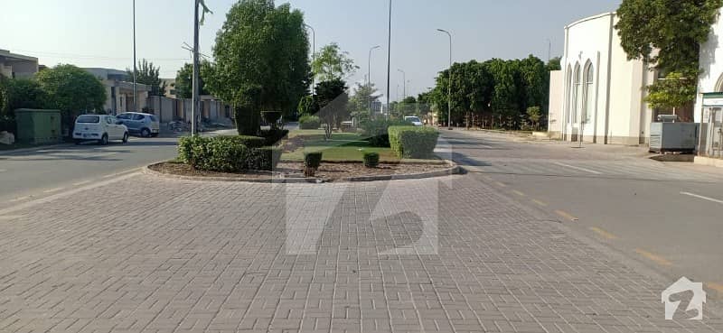 2 Kanal Hot Location Plot For Sale In Sitara Qamar Villas Canal Expressway Faisalabad