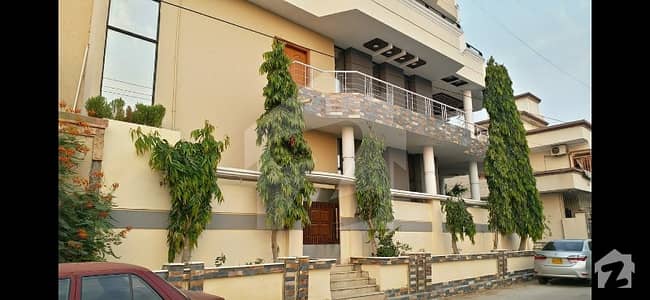 240 Sq Yards Corner Renovated & Well Maintained House For Sale Gulistan-e-jauhar Block 16a Karachi