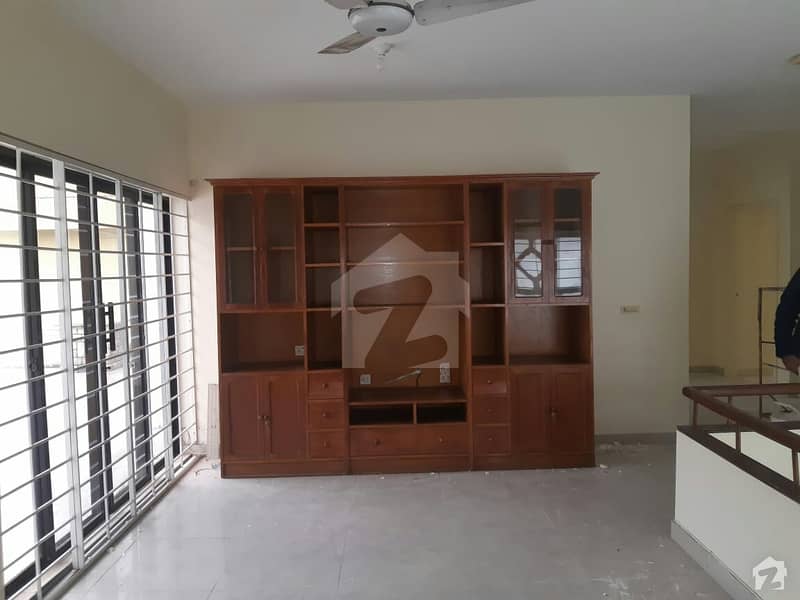 10800  Square Feet House Available For Rent In G-6