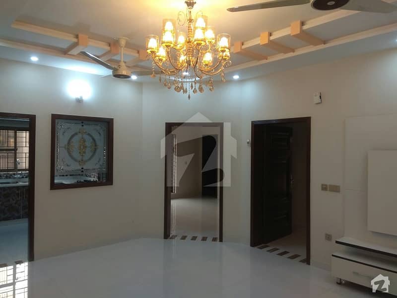 10 Marla House For Rent In Beautiful Bahria Town