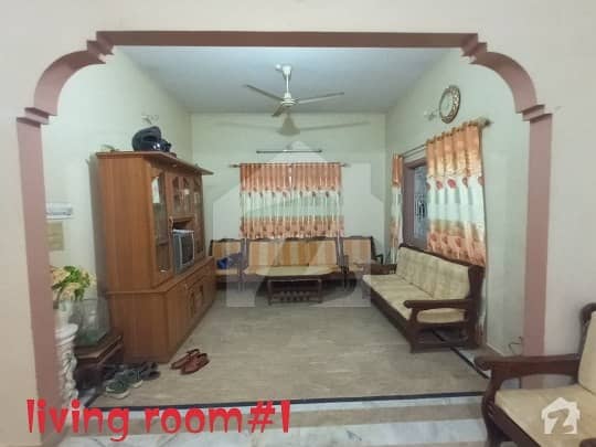زمان ٹاؤن کورنگی کراچی میں 7 کمروں کا 17 مرلہ مکان 3.9 کروڑ میں برائے فروخت۔