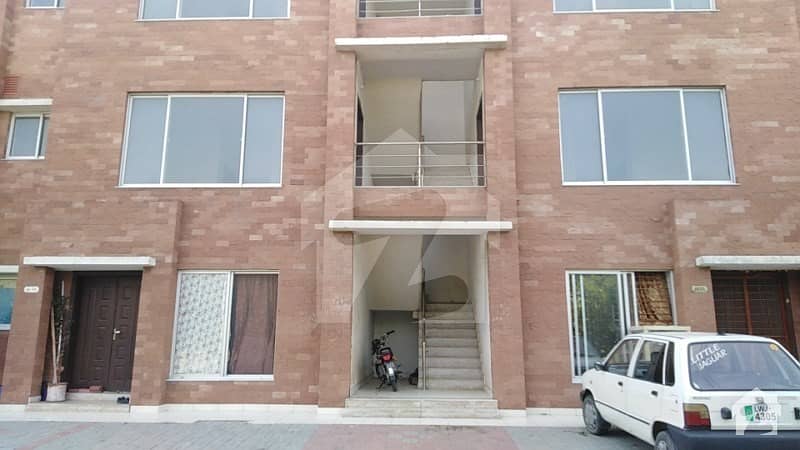 عوامی ولاز بحریہ آرچرڈ لاہور میں 2 کمروں کا 5 مرلہ فلیٹ 34 لاکھ میں برائے فروخت۔