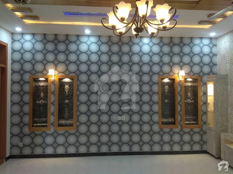 10 Marla House Up For Rent In Bahria Town