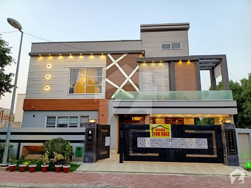 بحریہ ٹاؤن گلبہار بلاک بحریہ ٹاؤن سیکٹر سی بحریہ ٹاؤن لاہور میں 5 کمروں کا 12 مرلہ مکان 2.95 کروڑ میں برائے فروخت۔