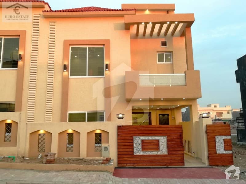 Luxury 5 Marla 4 Bed House For Sale In Bahria Town