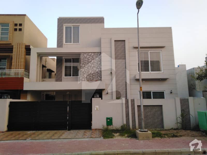 11 Marla Brand New Luxurious House Gulbahar Block Bahria Town Lahore