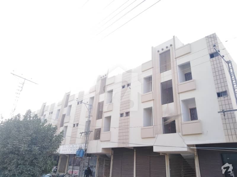 Flat In Sukkur Bypass Sized 450  Square Feet Is Available