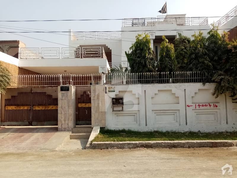 In Shahzad Colony House Sized 1 Kanal For Rent