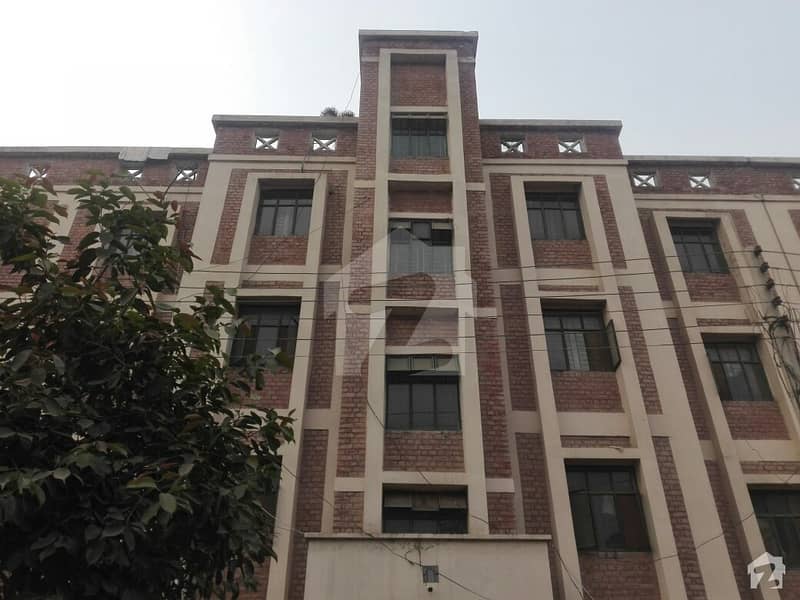 675  Square Feet Flat For Sale In Labor Colony