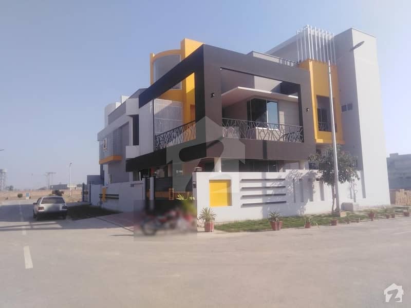 Jhangi Wala Road House Sized 9 Marla For Sale