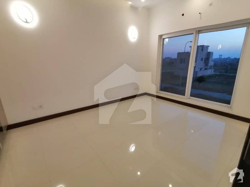 Brand New Beautiful House In Prime Location 5 Marla  In Dha 9 Town