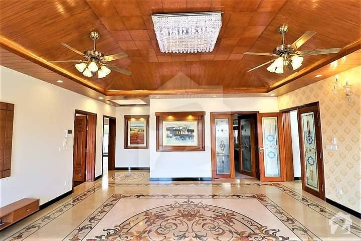 Elegantly Made 1 Kanal Super Luxury House Available For Rent