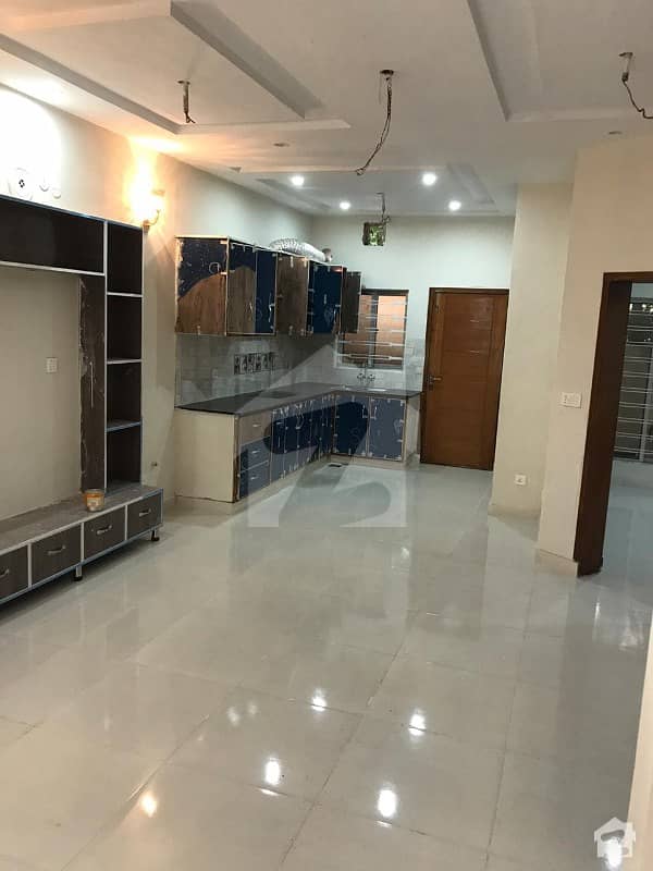 بحریہ ٹاؤن ۔ بلاک بی بی بحریہ ٹاؤن سیکٹرڈی بحریہ ٹاؤن لاہور میں 4 کمروں کا 5 مرلہ مکان 1.38 کروڑ میں برائے فروخت۔