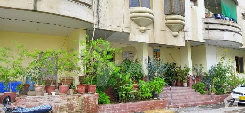 3 Bed Dd Flat In Reasonable Price At  Shaheed-e-Millat Expressway