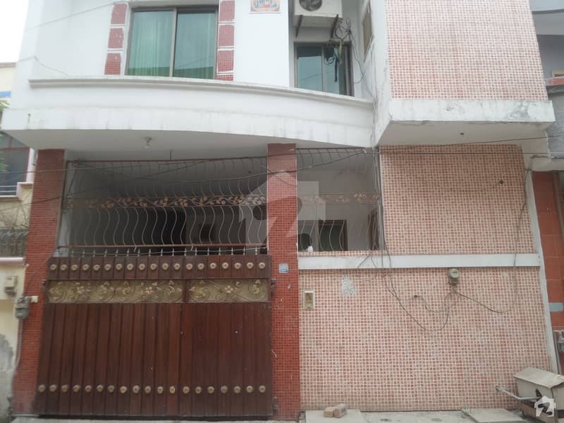 4 Marla House Ideally Situated In Yousaf Town