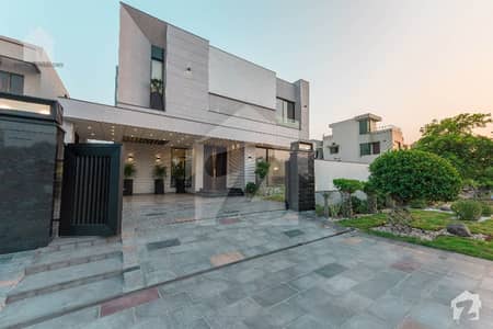 Amazing Offer For Brand New Villa Near Park In Phase 5 Amazing Offer For Brand New Villa Near Park In Phase 5