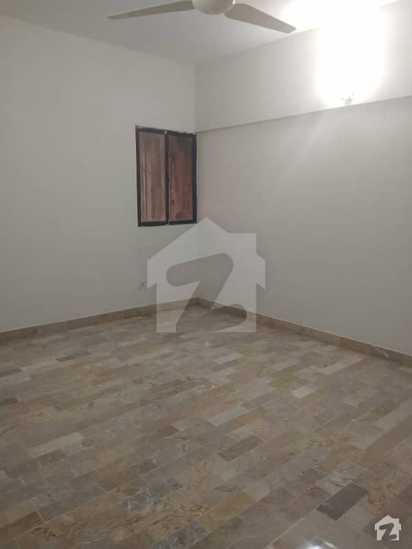 Highly Maintained 2 Bedroom 1000 Square Feet Apartment In The Heart Of Dha Phase 5 Badar Commercial Is Available On Rent