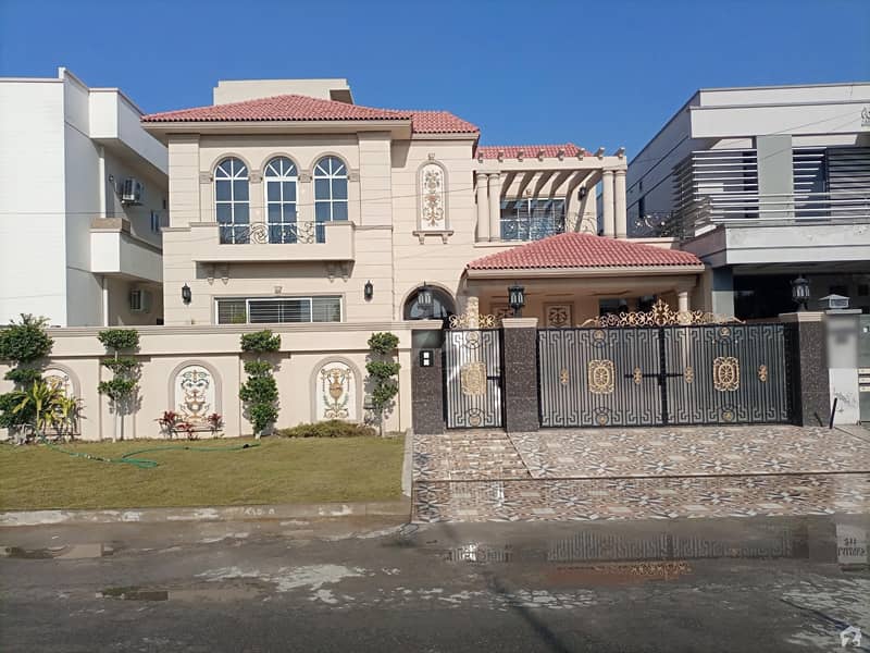 Good 1 Kanal House For Sale In DC Colony