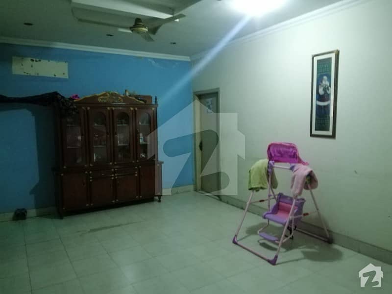 ویسٹ وُوڈ ہاؤسنگ سوسائٹی لاہور میں 6 کمروں کا 1 کنال مکان 3.4 کروڑ میں برائے فروخت۔