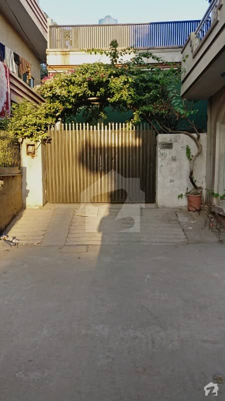 اڈیالہ روڈ راولپنڈی میں 5 کمروں کا 11 مرلہ مکان 1.05 کروڑ میں برائے فروخت۔