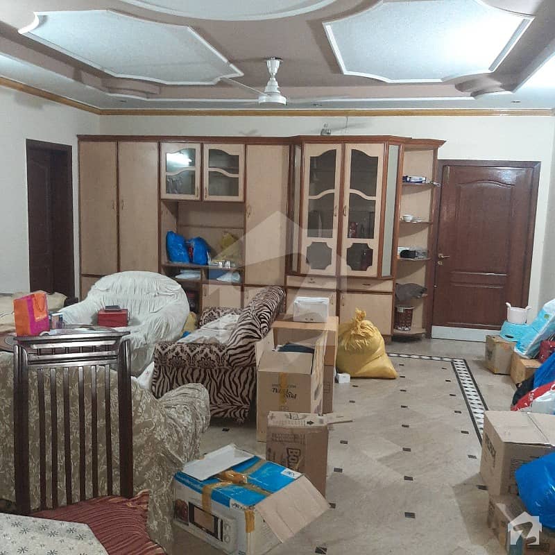 کینال ویو بلاک بی کینال ویو لاہور میں 4 کمروں کا 1.5 کنال بالائی پورشن 50 ہزار میں کرایہ پر دستیاب ہے۔