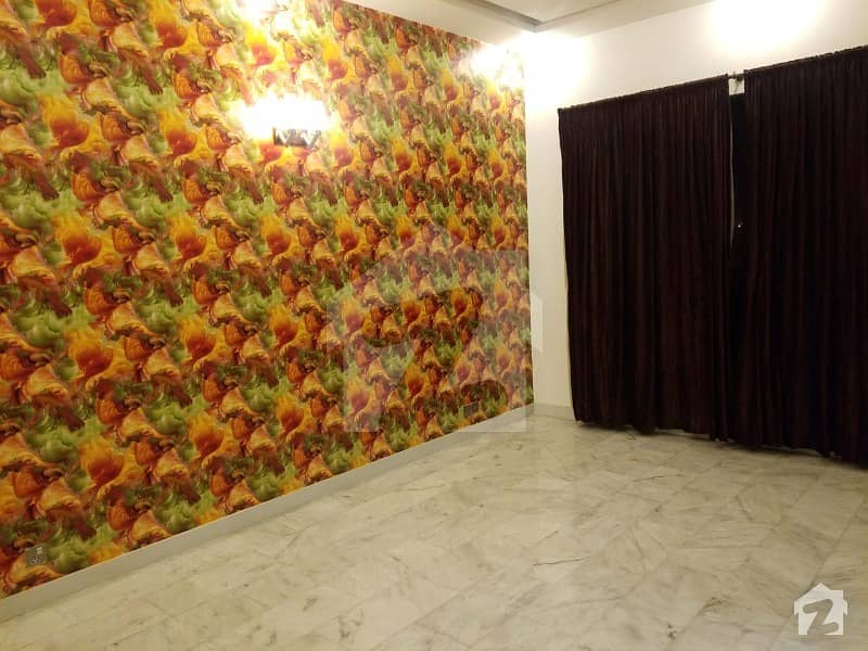 ڈی ایچ اے فیز 7 ڈیفنس (ڈی ایچ اے) لاہور میں 5 کمروں کا 1 کنال مکان 1.55 لاکھ میں کرایہ پر دستیاب ہے۔