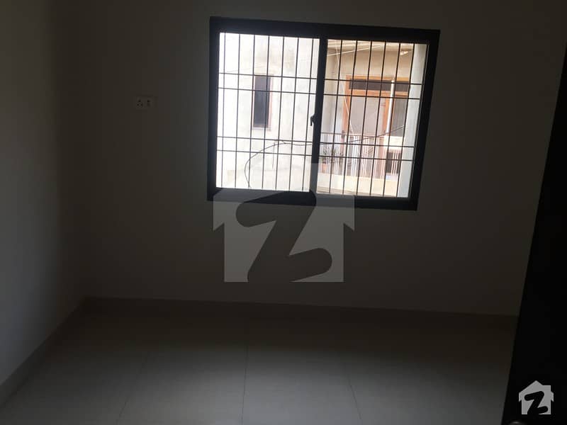 200 Sq Yd Corner Bungalow For Sale At Shaheed Millat Road