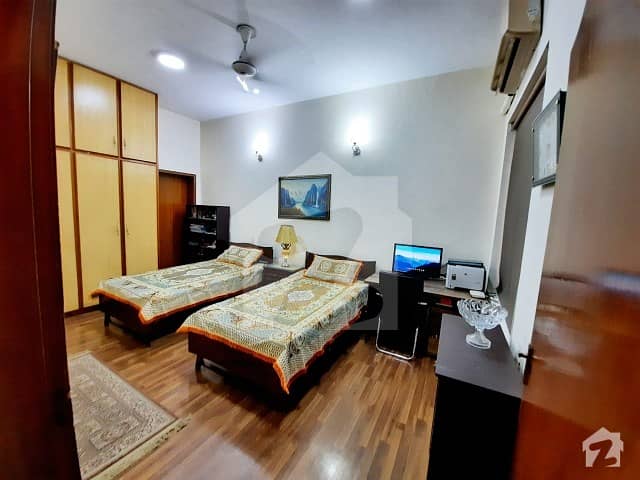 مین بلیوارڈ ڈی ایچ اے ڈیفینس ڈی ایچ اے ڈیفینس لاہور میں 3 کمروں کا 6 مرلہ مکان 50 ہزار میں کرایہ پر دستیاب ہے۔