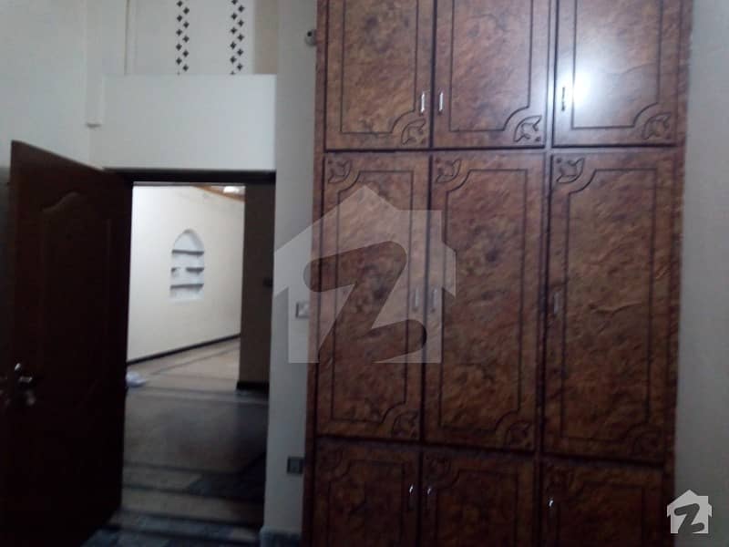 چٹھہ بختاور اسلام آباد میں 2 کمروں کا 4 مرلہ مکان 16 ہزار میں کرایہ پر دستیاب ہے۔