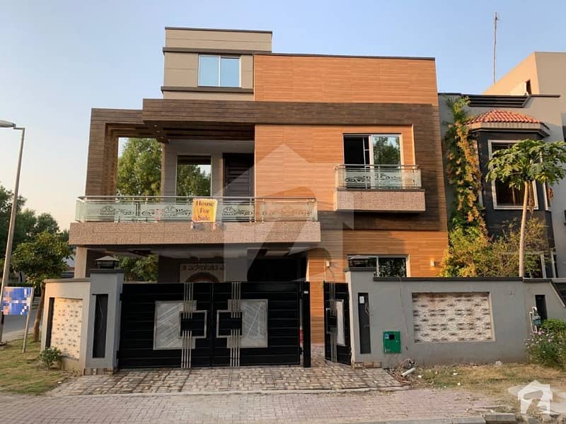 10 Marla Corner House For Sale In Overseas B Block