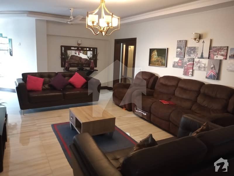 Mall Square Apartment Fully Renovated For Rent