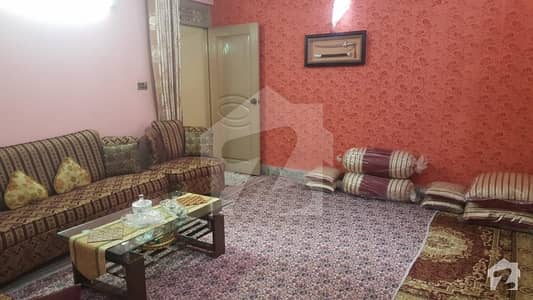 دہلی کالونی کراچی میں 3 کمروں کا 6 مرلہ بالائی پورشن 65 لاکھ میں برائے فروخت۔