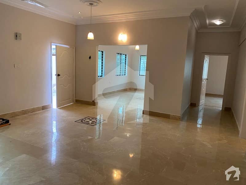 2200 Square Feet Flat Is Available In Clifton