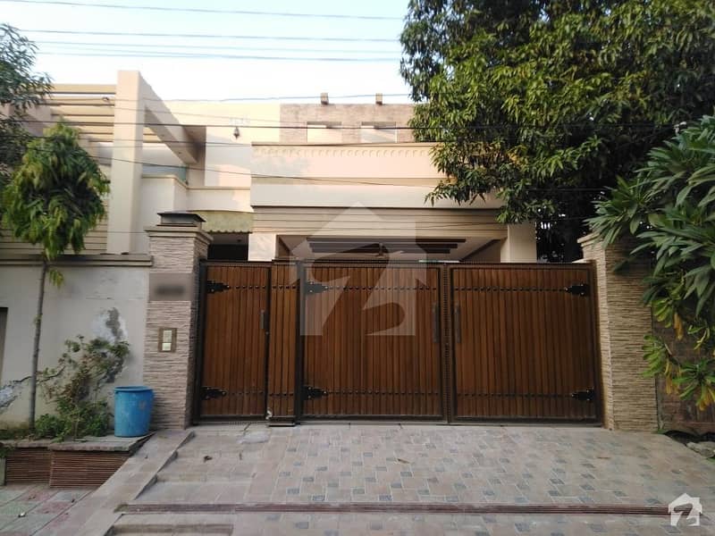 Buy A Centrally Located 1 Kanal House In Johar Town
