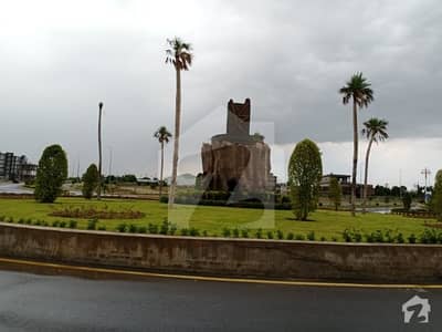 سٹی ہاؤسنگ سکیم جہلم میں 8 مرلہ کمرشل پلاٹ 3.6 کروڑ میں برائے فروخت۔ سٹی ہاؤسنگ سکیم جہلم میں 8 مرلہ کمرشل پلاٹ 3.6 کروڑ میں برائے فروخت۔