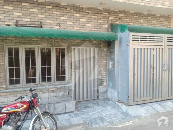 Gulberg 1125  Square Feet Lower Portion Up For Rent