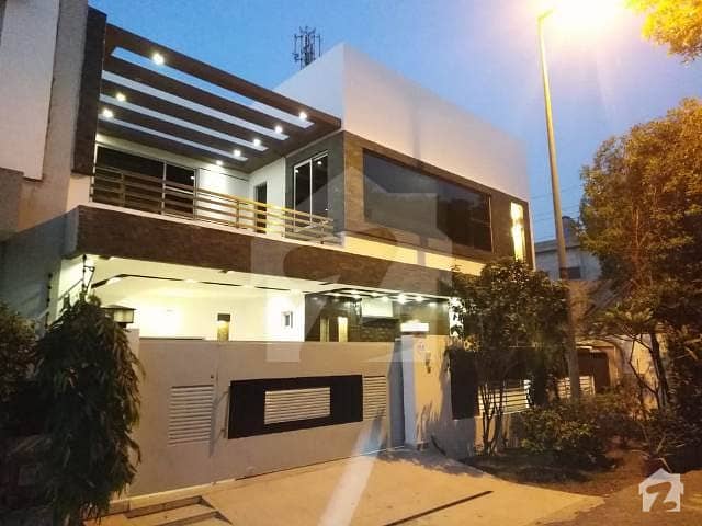 9 Marla Double Unit Slightly Use Straight Line Bungalow For Sale On Hot Location Near To Gloria Jeans In Phase5 Dha Lahore Cantt