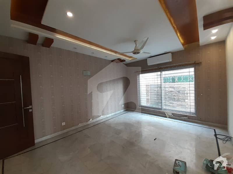 1 Kanal Luxurious Bungalow For Rent At Phase 4