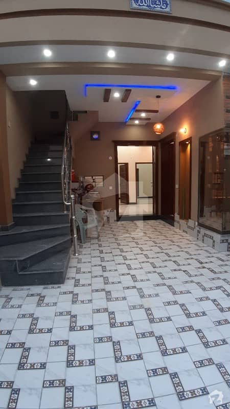 کینال گارڈنز - بلاک اے اے کینال گارڈن لاہور میں 5 کمروں کا 5 مرلہ مکان 1.2 کروڑ میں برائے فروخت۔