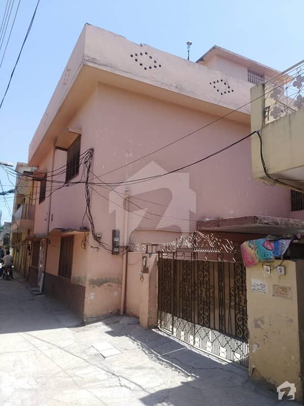 پیپلز کالونی راولپنڈی میں 4 کمروں کا 10 مرلہ مکان 1.25 کروڑ میں برائے فروخت۔