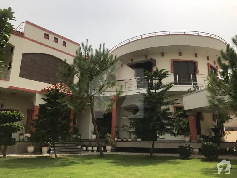 Imc Offering 2.5 Kanal Luxury Furnish Corner Bungalow With Three Basements And Swimming Pool  For Sale In Sector A Situated At Main Canal Bank Road Bahria Town Lahore