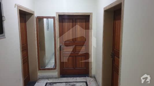 ایلیٹ ٹاؤن ۔ بلاک بی ایلیٹ ٹاؤن لاہور میں 6 کمروں کا 2 کنال مکان 2.6 کروڑ میں برائے فروخت۔