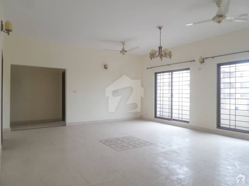 10 Marla Flat In Stunning Lalkurti Is Available For Rent