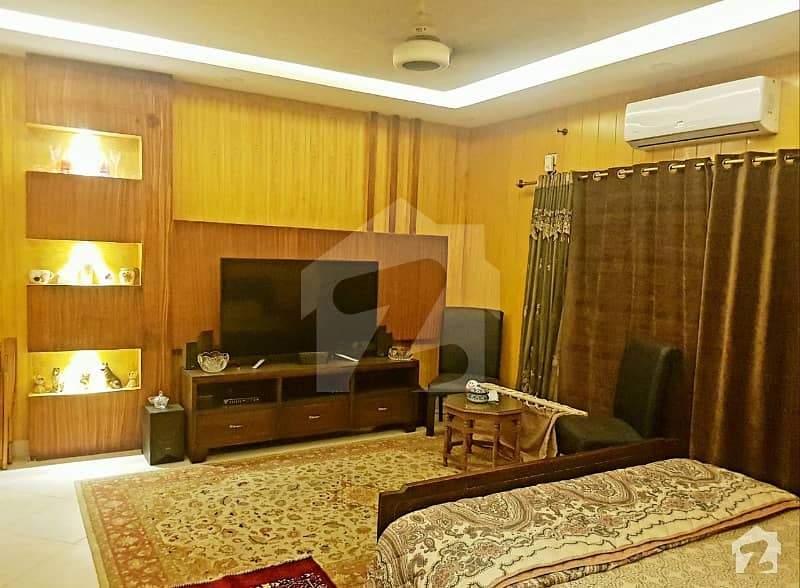 ڈی - 14 اسلام آباد میں 3 کمروں کا 8 کنال مکان 4.2 کروڑ میں برائے فروخت۔