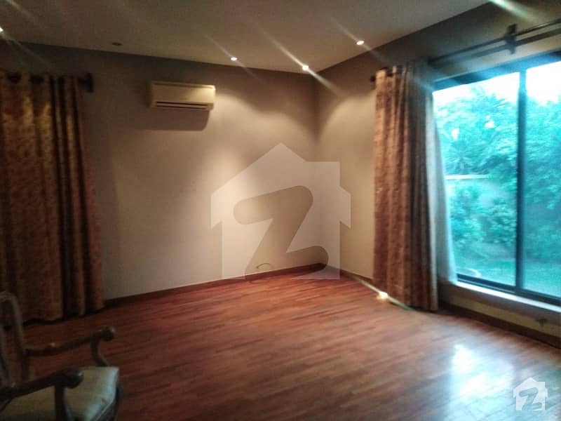 ڈی ایچ اے فیز 3 ڈیفنس (ڈی ایچ اے) لاہور میں 5 کمروں کا 1 کنال مکان 1.25 لاکھ میں کرایہ پر دستیاب ہے۔