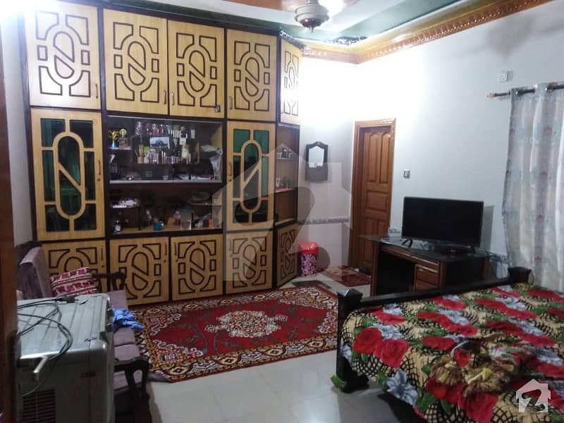 ایف ۔ 17 اسلام آباد میں 8 کمروں کا 12 مرلہ مکان 2.6 کروڑ میں برائے فروخت۔