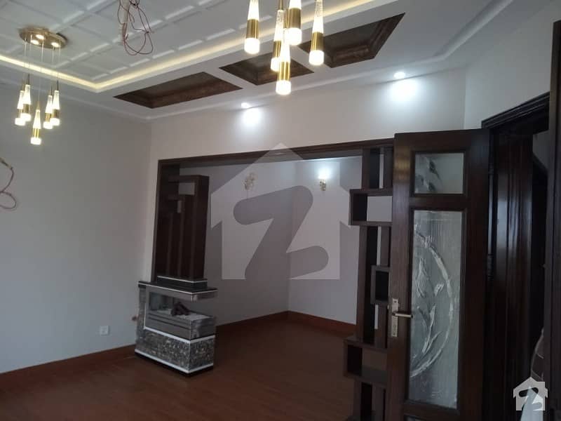 ڈی ایچ اے 11 رہبر فیز 1 ڈی ایچ اے 11 رہبر لاہور میں 4 کمروں کا 10 مرلہ مکان 2.75 کروڑ میں برائے فروخت۔